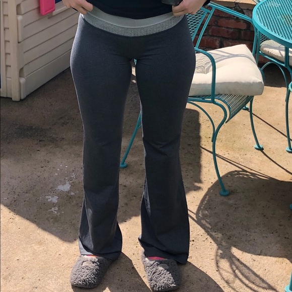 Lululemon yoga pants! - Picture 8 of 10